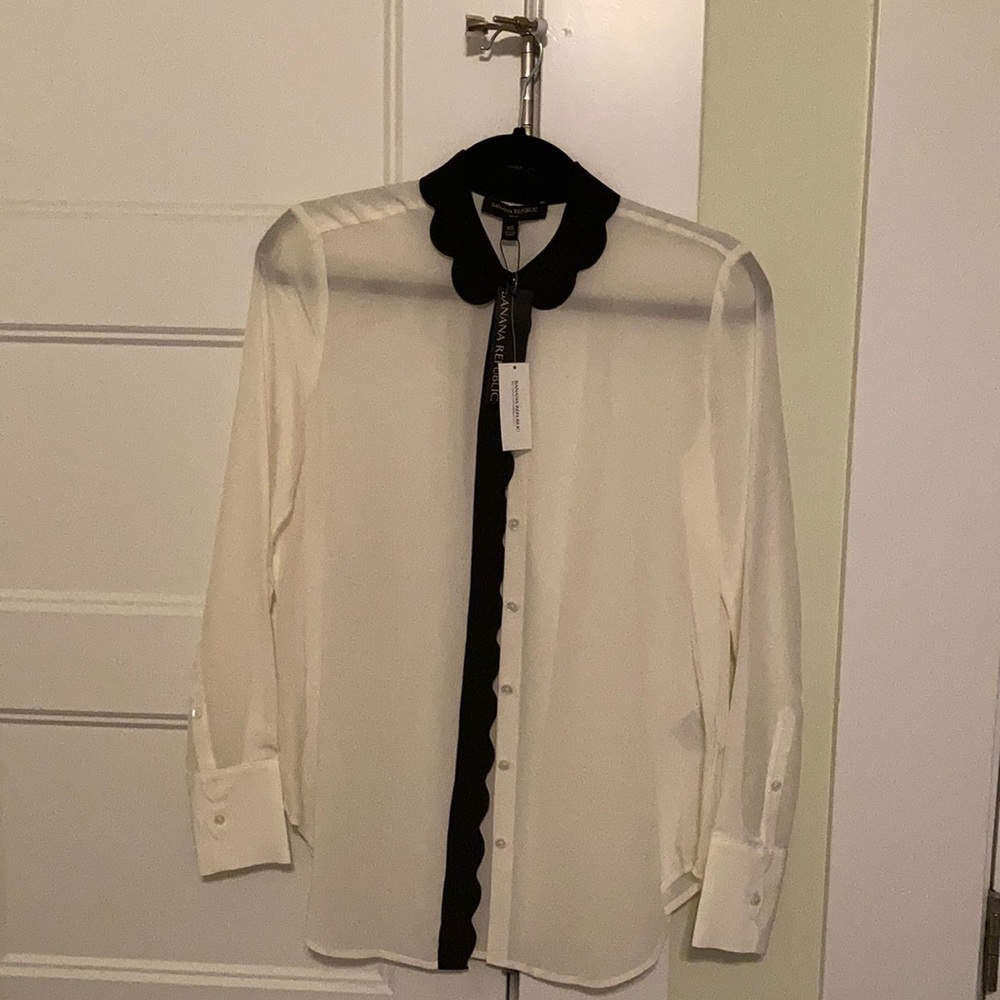 Banana Republic Silk blouse new with tags!